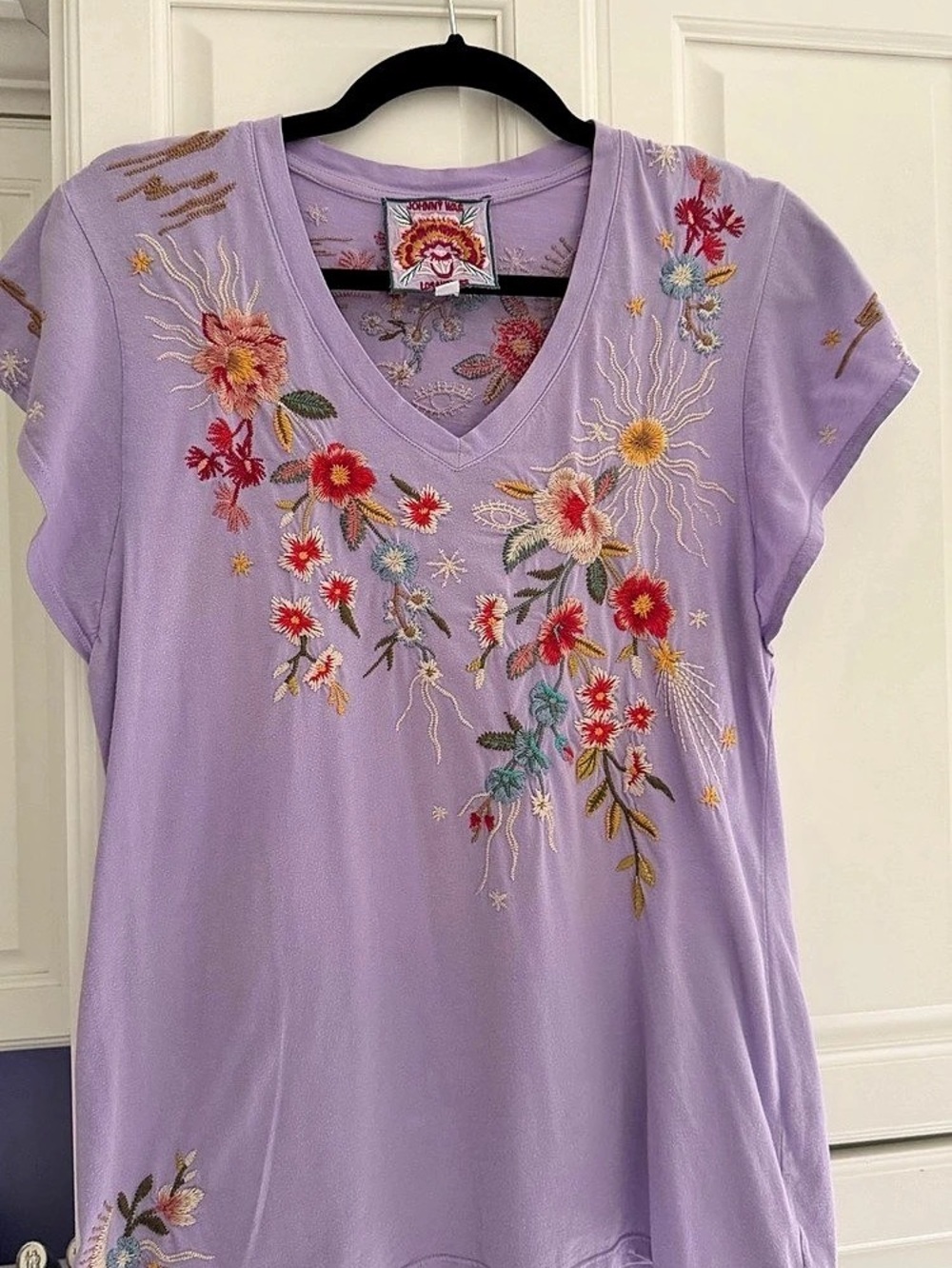 Johnny Was Embroidered Floral Short Sleeve Top in Purple Small